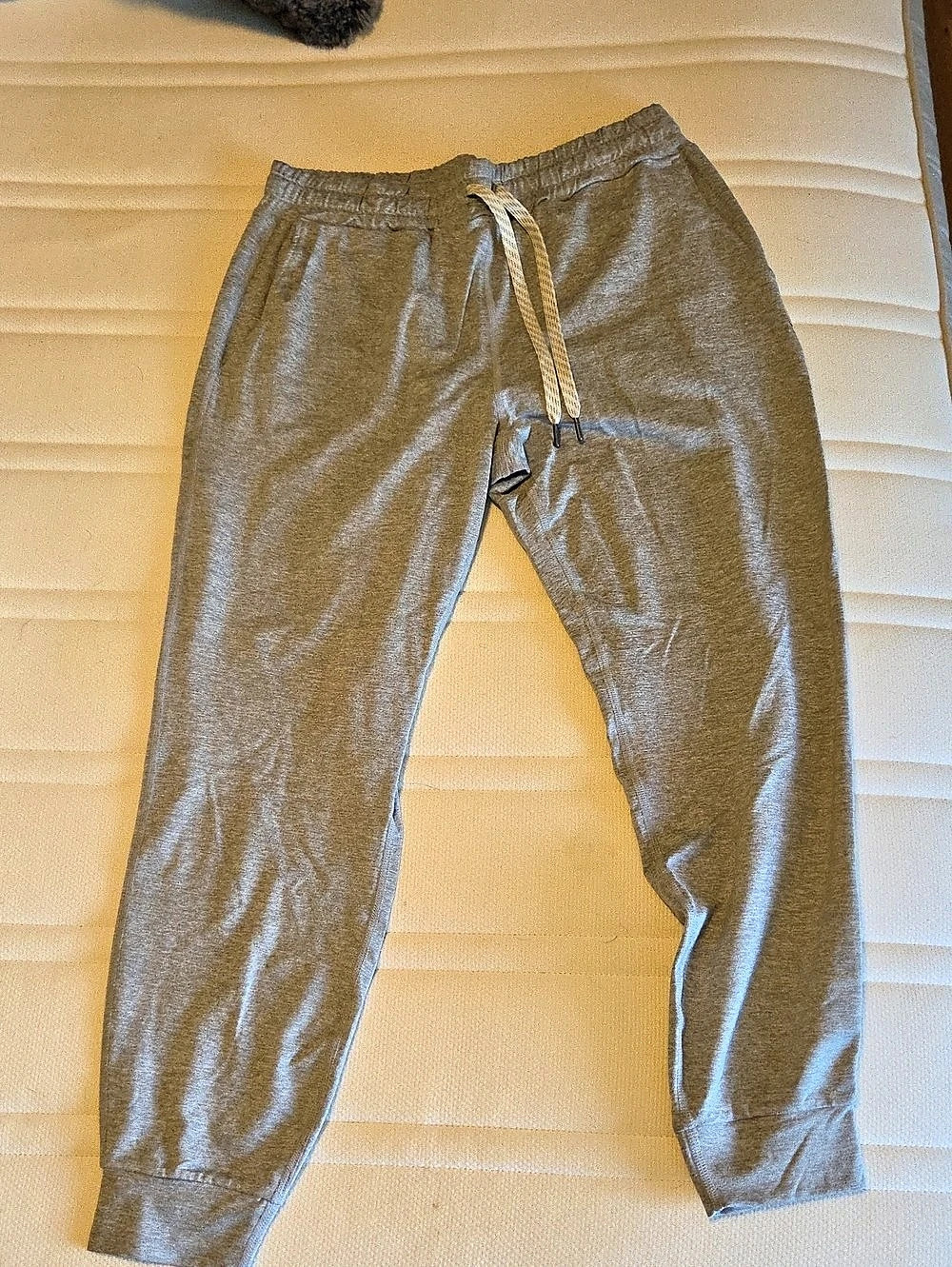 Vuori Performance Jogger Gray Jogger Pants